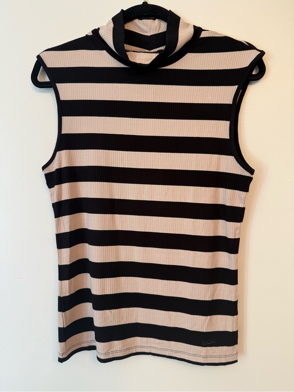 Sanctuary Black Cream Ribbed Mock Neck Sleeveless Top Size